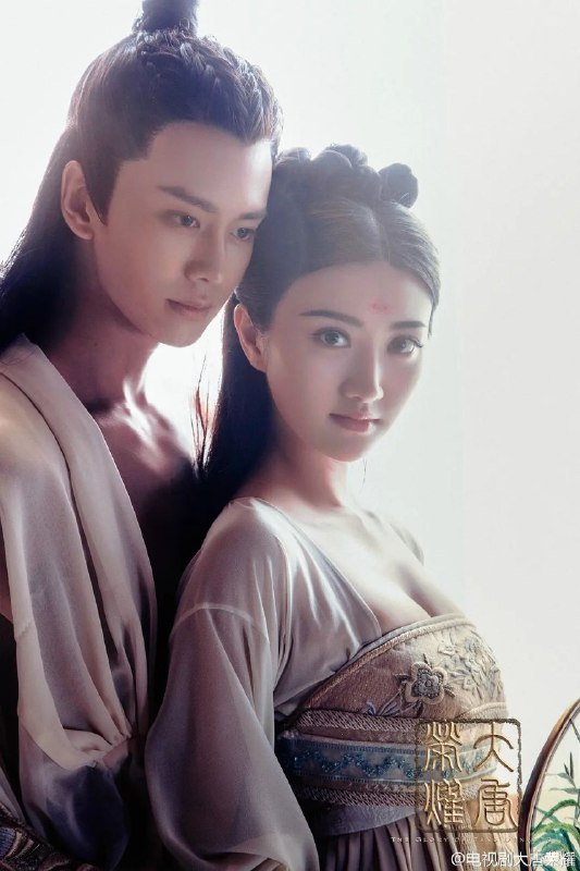 大唐荣耀 (2017)【60 集全】【WEB-DL.1080p】【内封简繁】【景甜 / 任嘉伦】Size: 102GB　　沈珍珠出身名门，被选为广平王李豫之妃，生下长子唐德宗李适，后被李适追封为睿真皇后